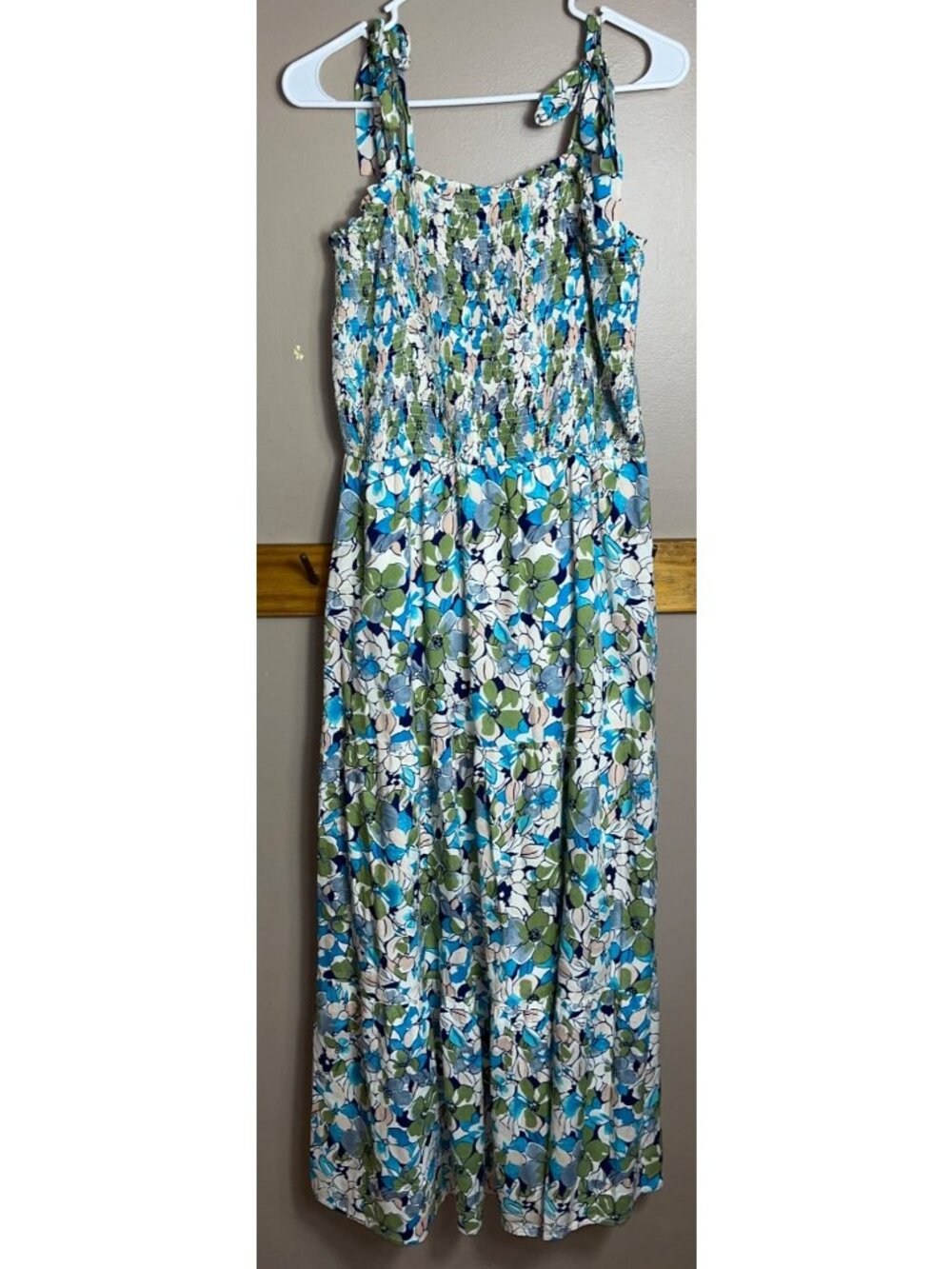 Hayden Dress Maxi Blue Floral Smocked Tiered Boho Pockets Coastal Travel Wom L - Picture 12 of 14